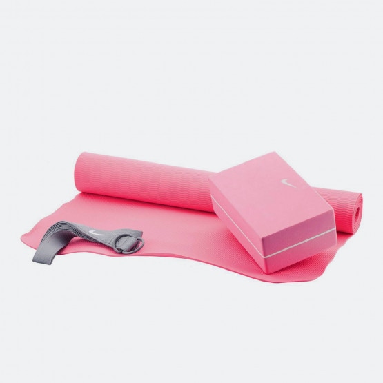 Nike Essential Yoga Kit