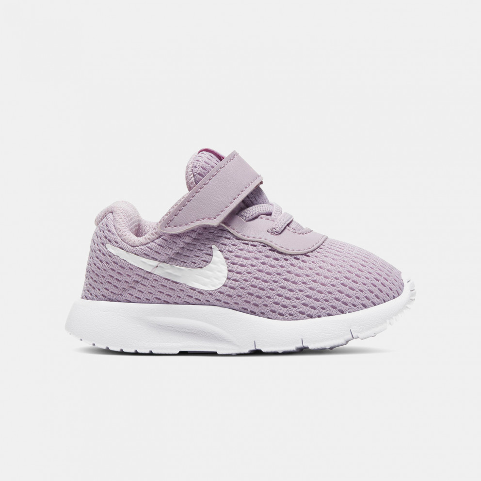 nike tanjun vs adidas cloudfoam