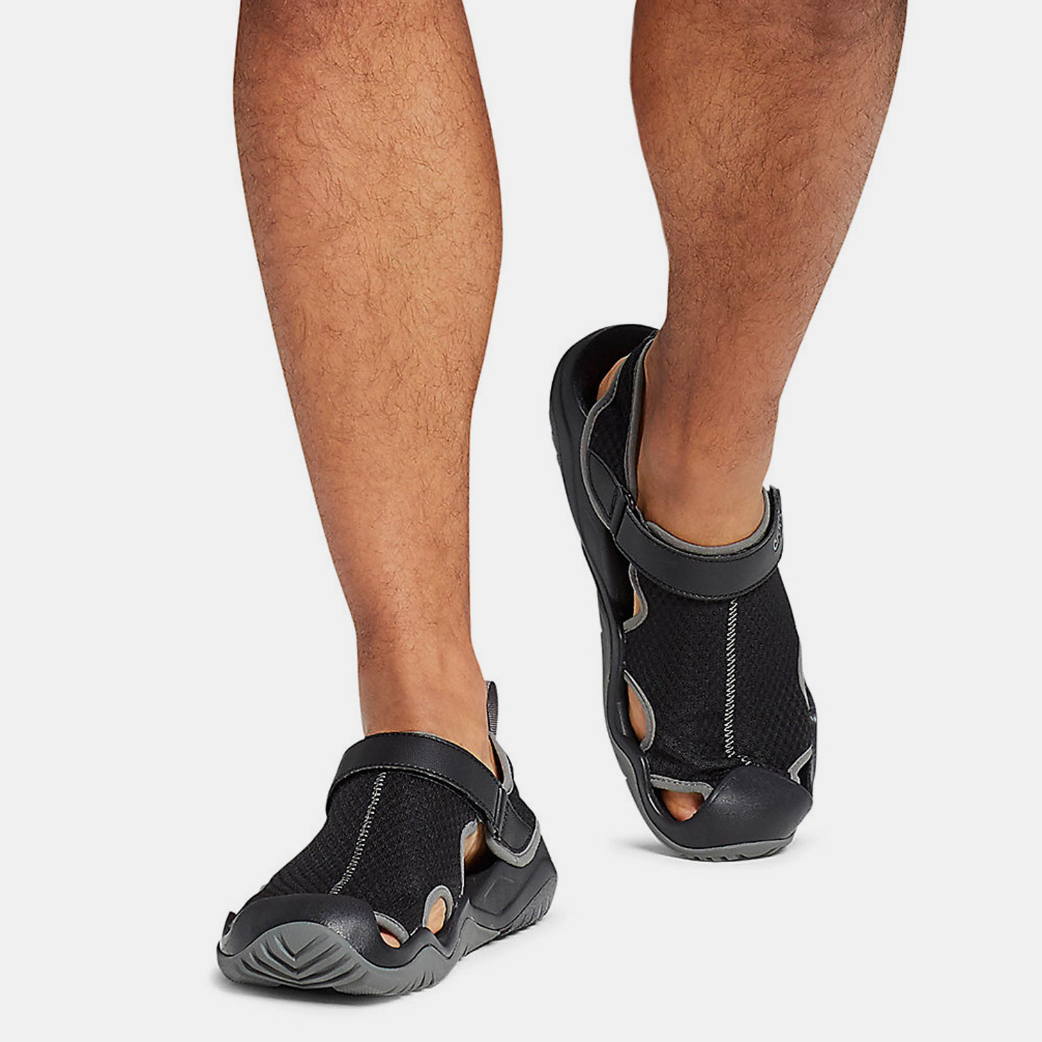 crocs swiftwater mesh deck