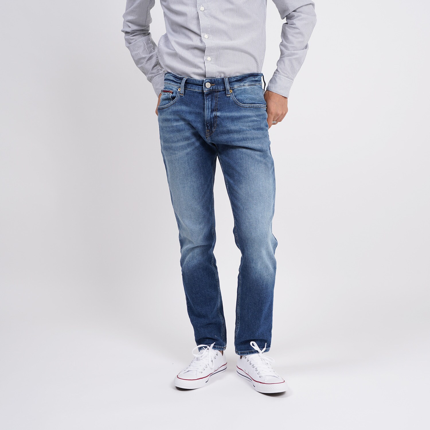 champion sweater black and white que significa