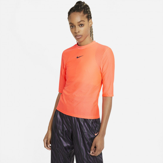 Nike Sportswear Icon Clash Γυναικείο T-Shirt