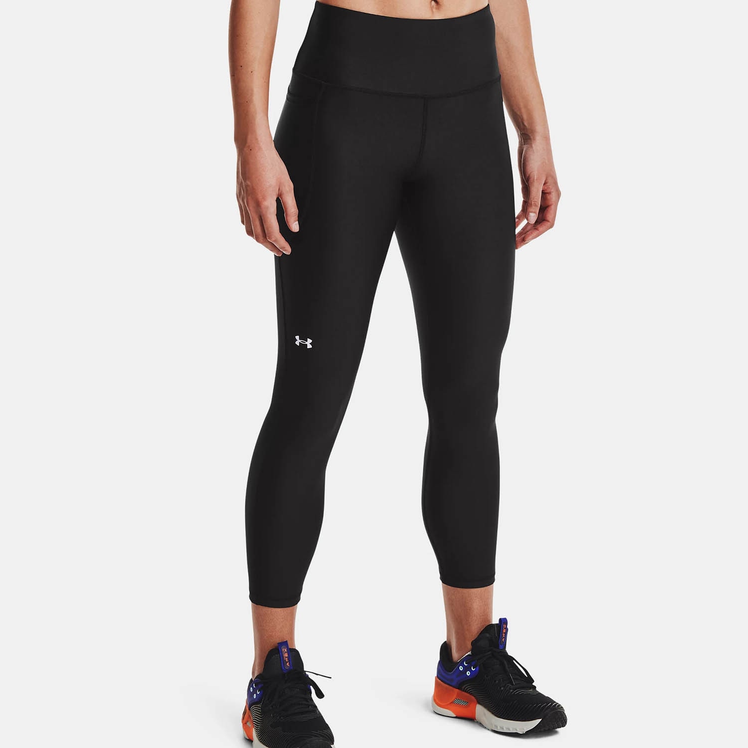 Under Armour HeatGear Graphic, Yoga Pants Made from Ultra-light Fabric,  Fast-Drying Workout Leggings for Women Women, Black (Black/White/Metallic  Silver (001)), XL : : Fashion