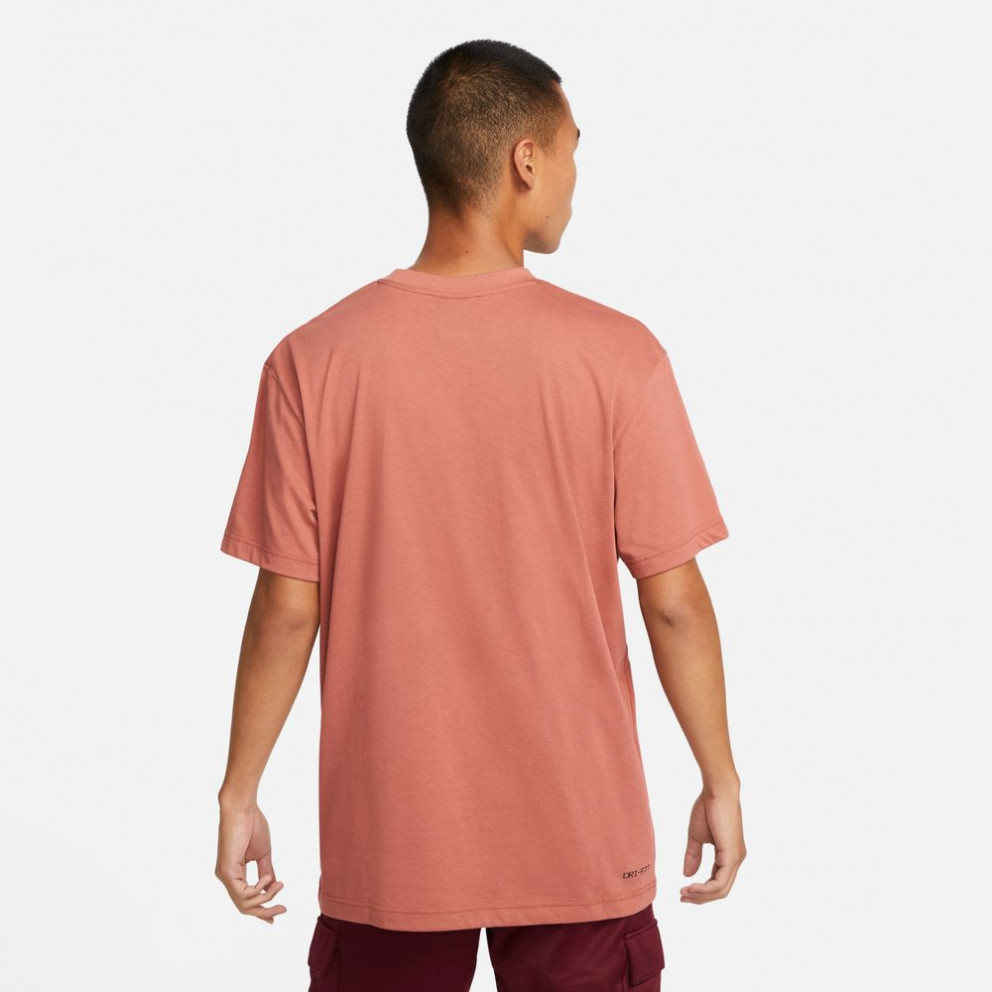 Nike Sportswear Men's T-Shirt