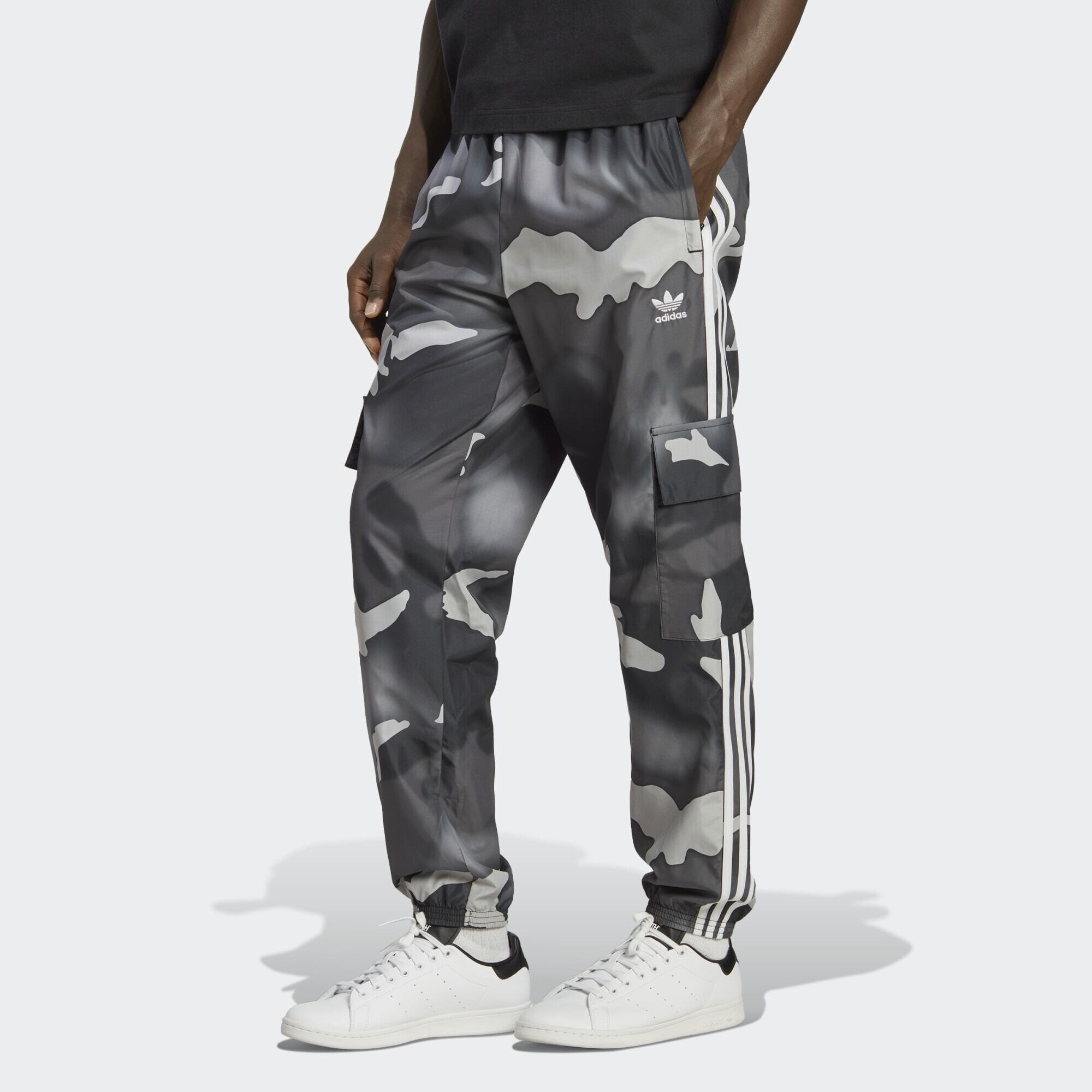 adidas Originals Graphics Camo Cargo Pants (9000133457_1469)