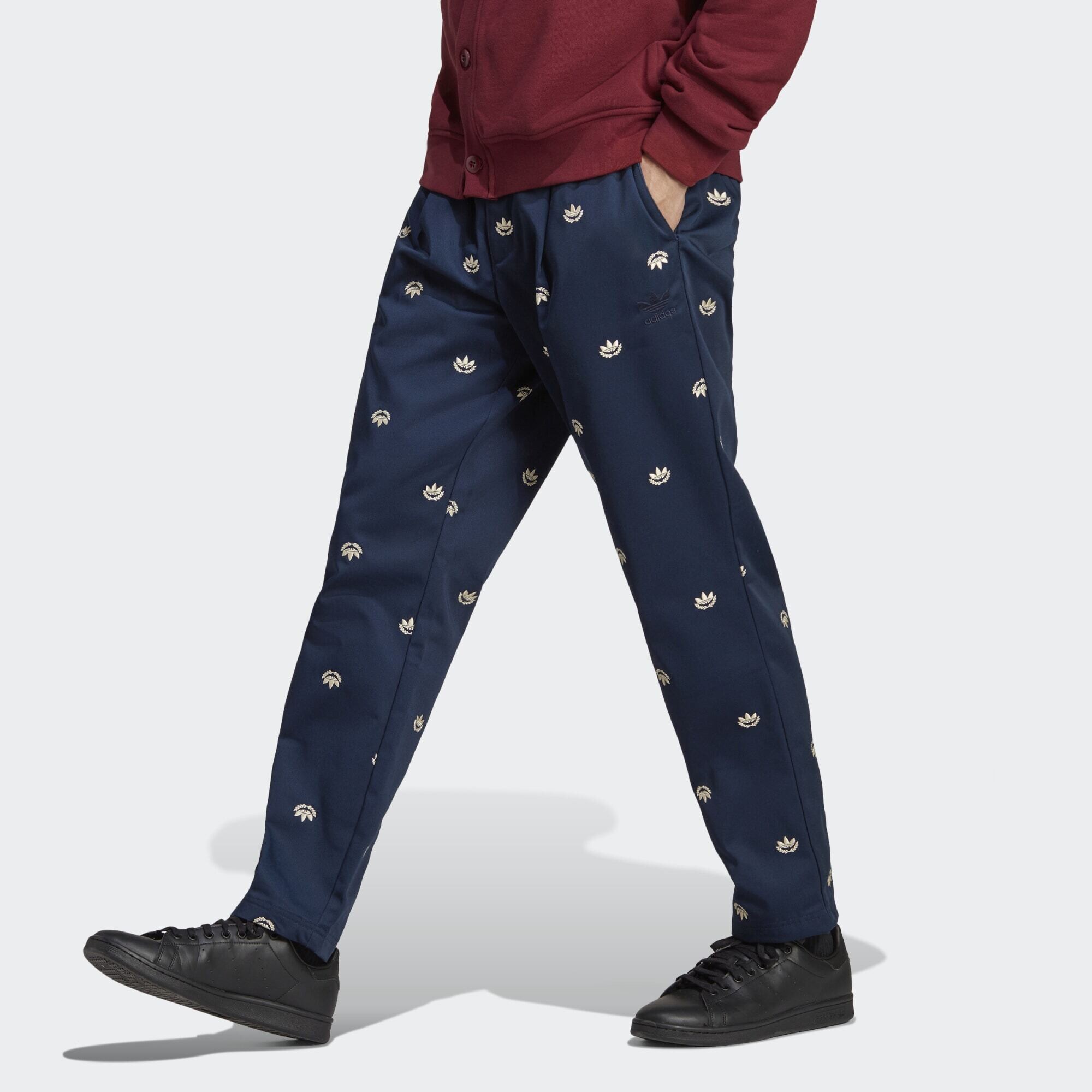 adidas Originals Graphics Archive Chino Pants (9000138162_24962)
