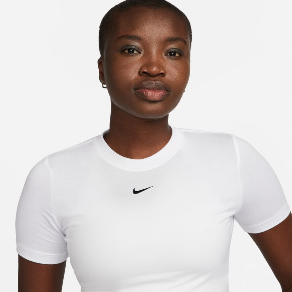 Nike Sportswear Essential Γυναικείο Cropped T-shirt