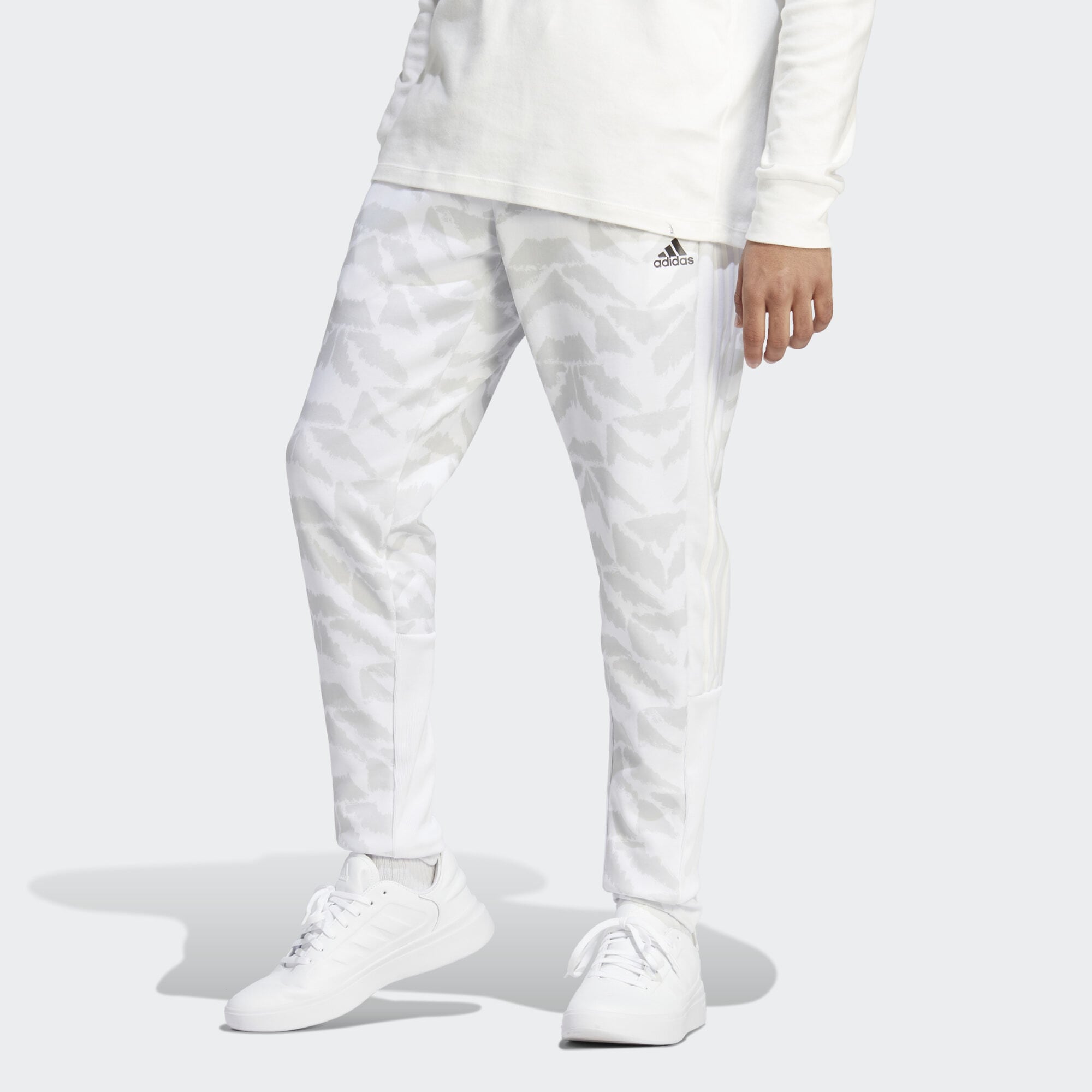 adidas Tiro Suit-Up Lifestyle Track Pants (9000141418_1539)