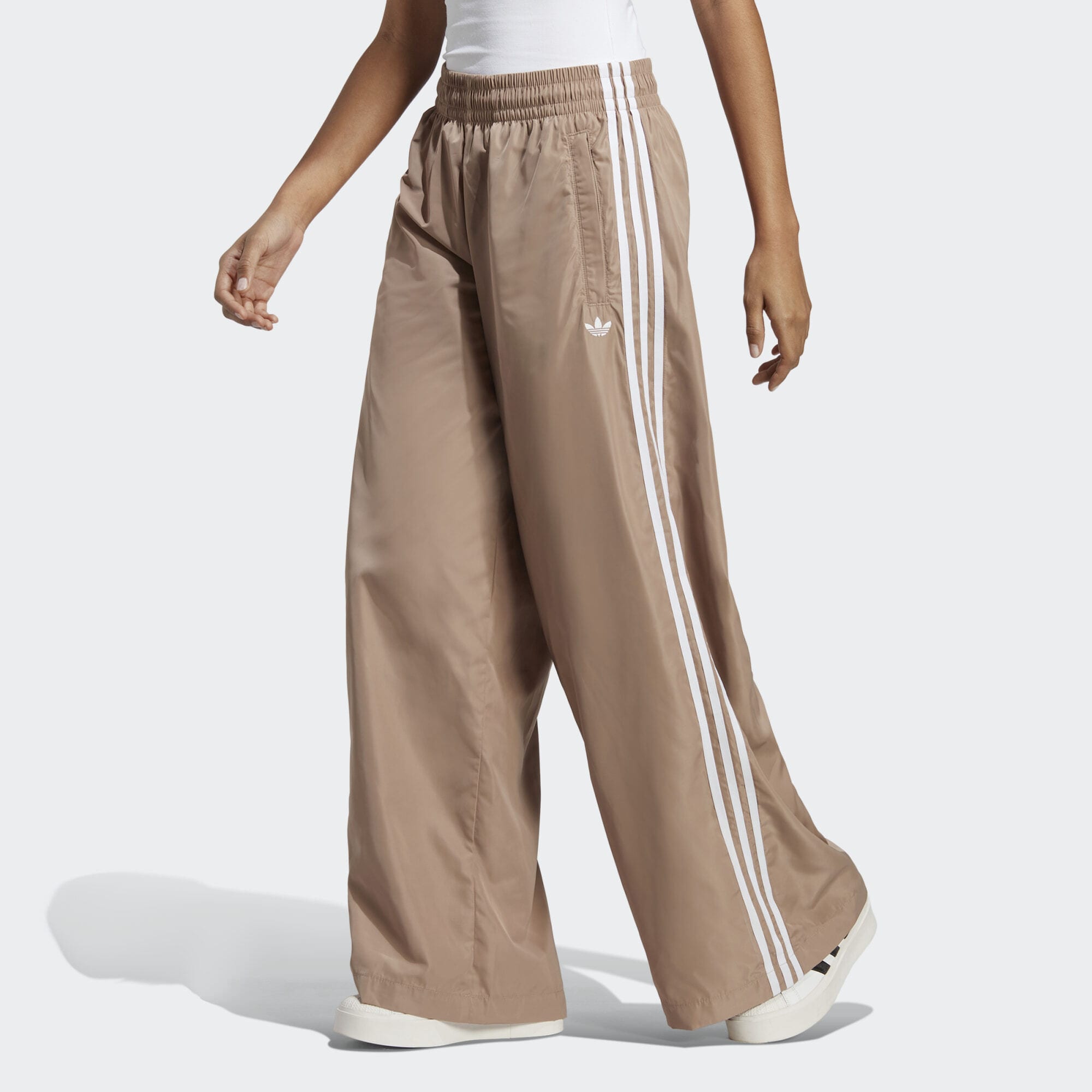 adidas Originals Oversized Track Pants (9000141444_68053)