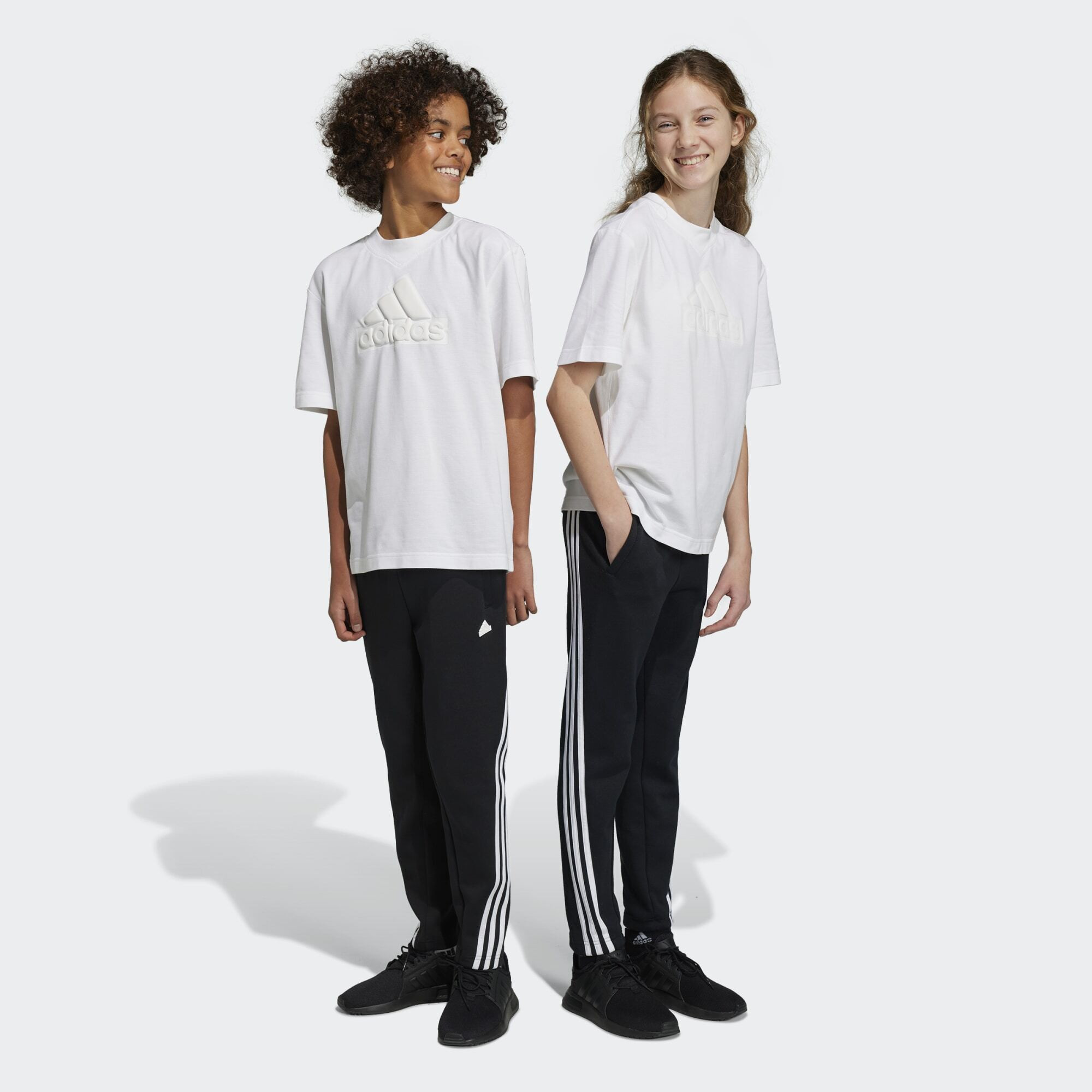 adidas Future Icons 3-Stripes Ankle-Length Pants (9000141555_22872)