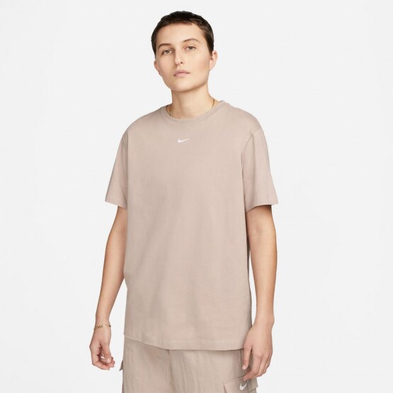 Nike t shirt beige sale