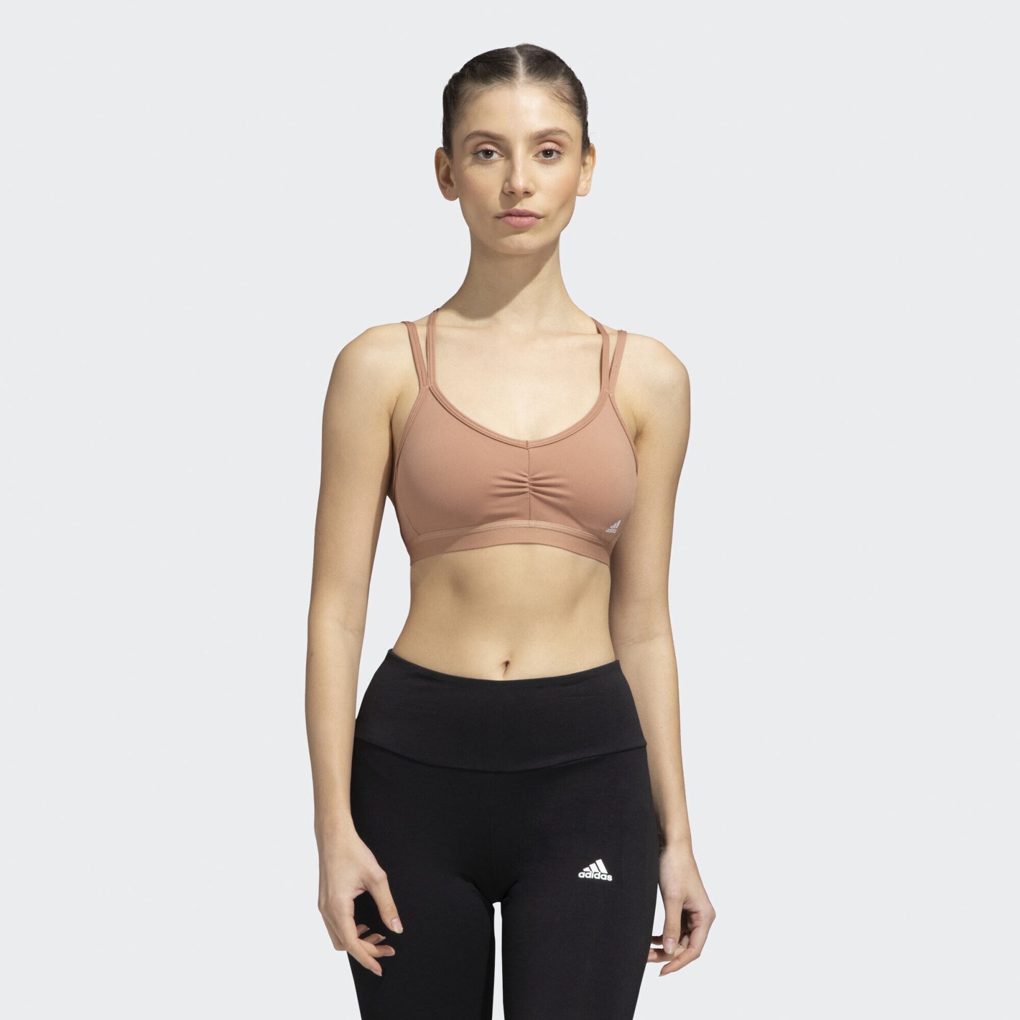 adidas Yoga Essentials Light-Support Bra (9000145137_65888)