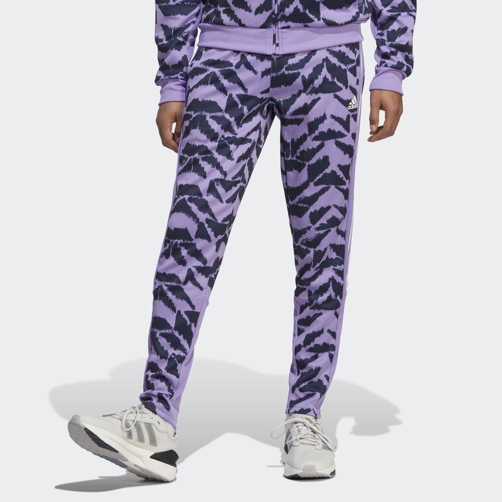 adidas Tiro Suit-Up Lifestyle Track Pants (9000146574_66189)