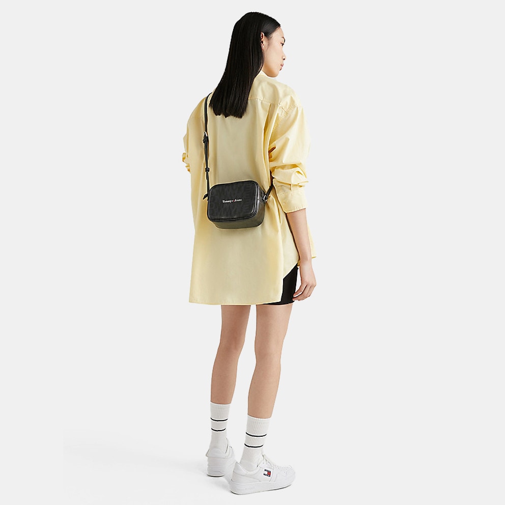 tommy fm0fm03059 BDS tommy fm0fm03059 Jeans Logomania Women s Shoulder Bag 1 12L Black AW0AW14550