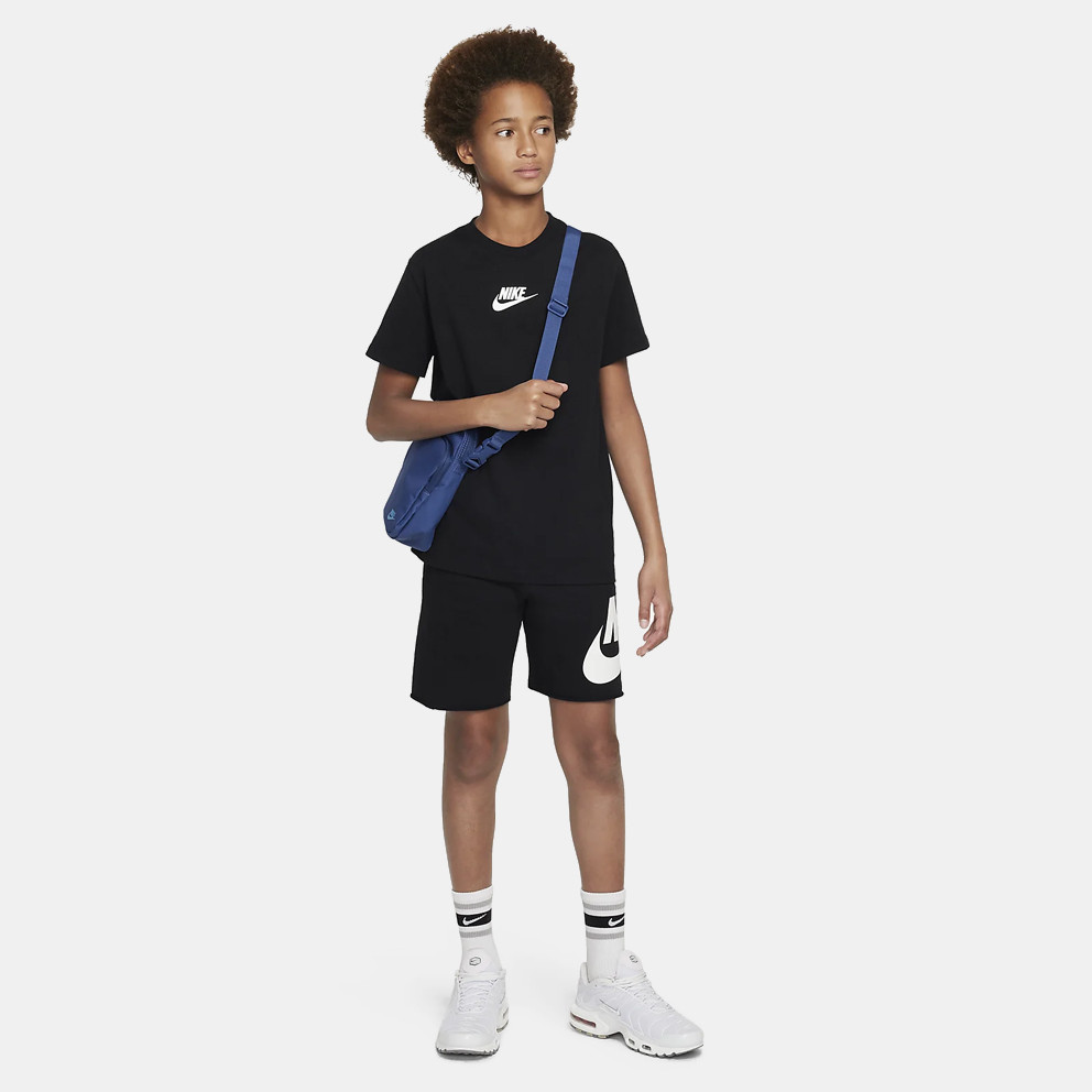 Nike Sportswear Premium Essentials Older Kids' T-Shirt