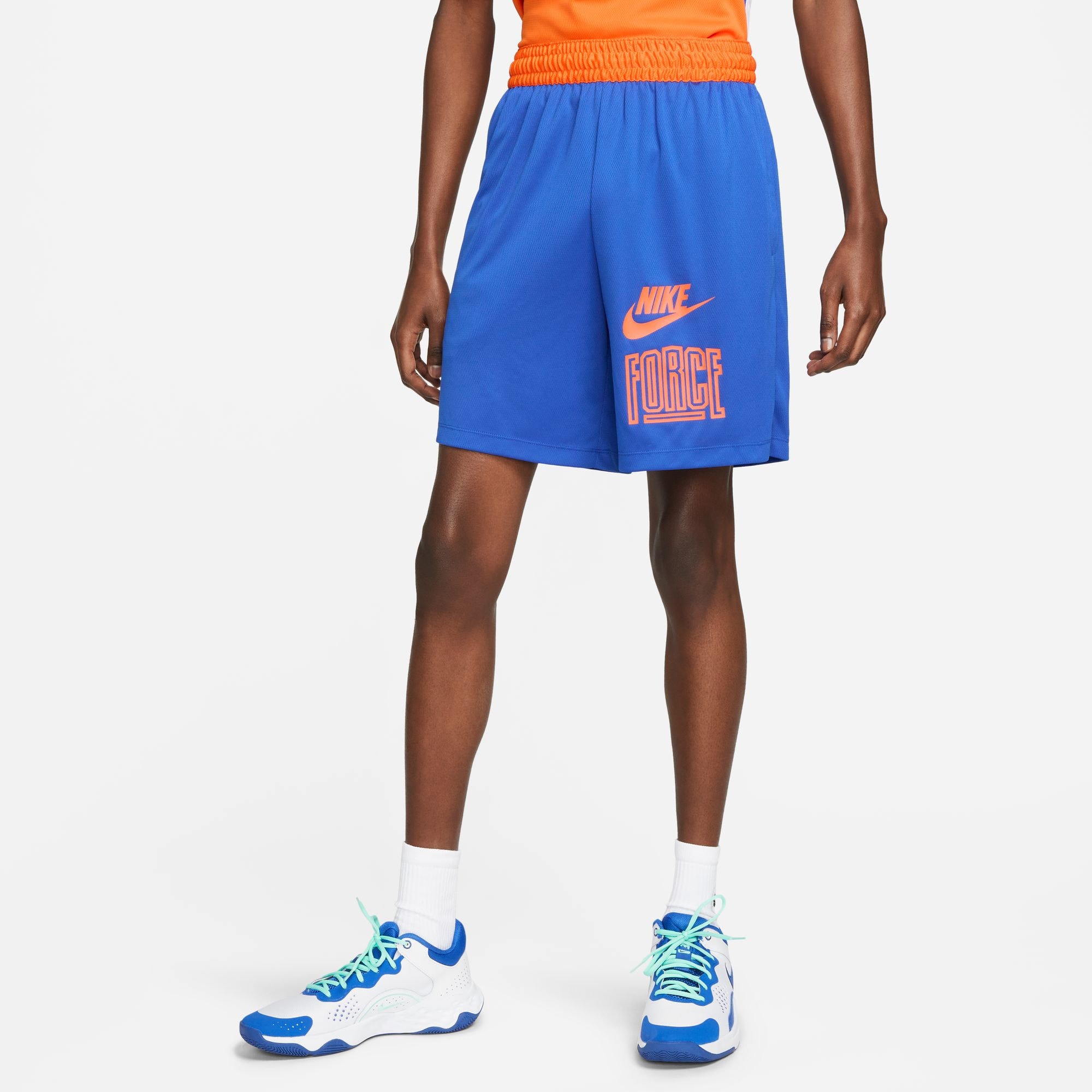 New York Knicks Starting 5 Men's Nike Dri-FIT NBA Tracksuit. Nike LU