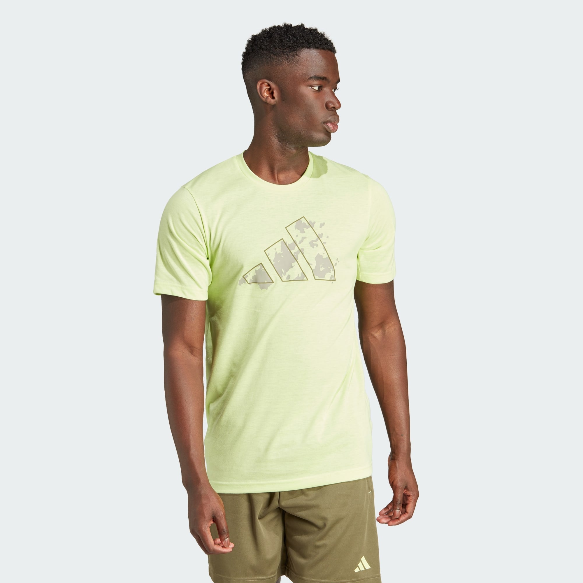 adidas Train Essentials Seasonal Training Graphic Tee (9000157468_71349)