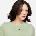 Nike Sportswear Essential Women's Cropped T-shirt