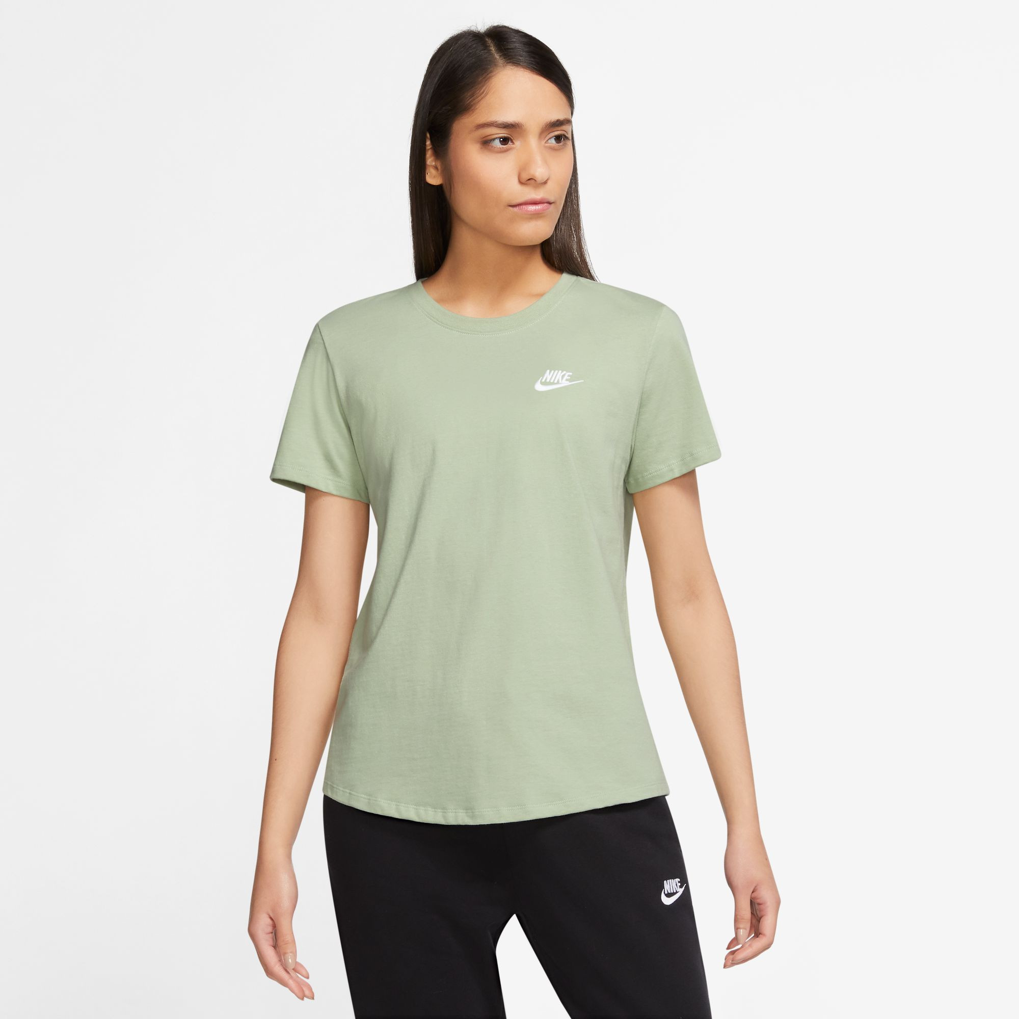 Nike Sportswear Club Essentials Γυναικείο T-shirt (9000151490_69984)