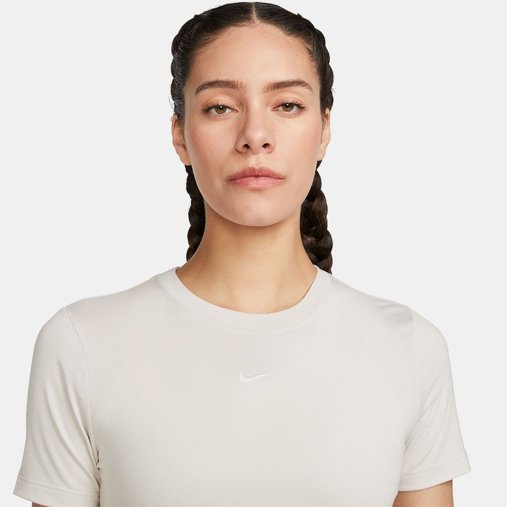 Nike Sportswear Essential Women's Cropped T-shirt