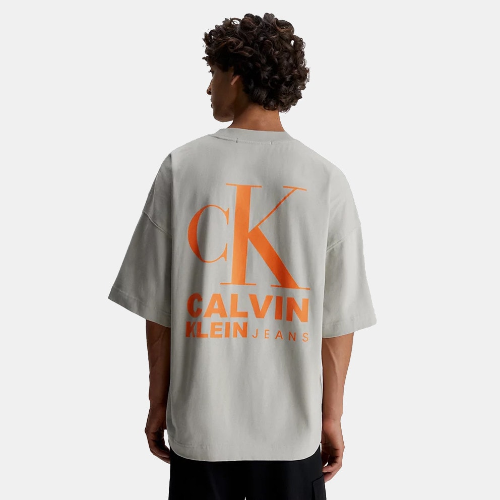 - Plaza J30J324024 - Bold 391 Klein Logo Calvin Tee Varsity KLEIN PED CALVIN Taupe