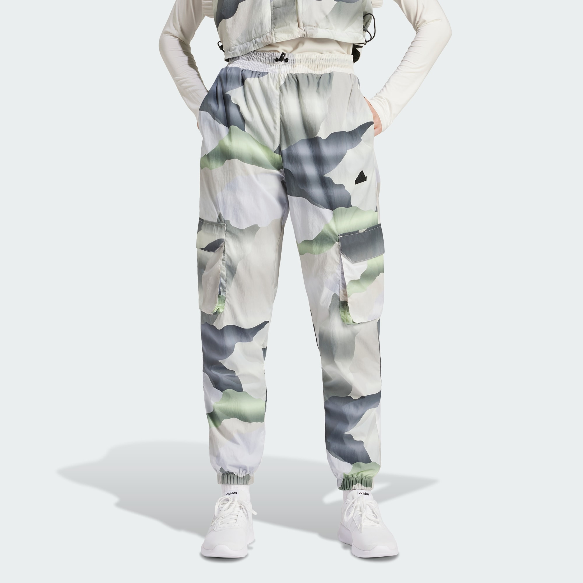 adidas sportswear City Escape Camo Print Cargo Pants (9000176430_75607)