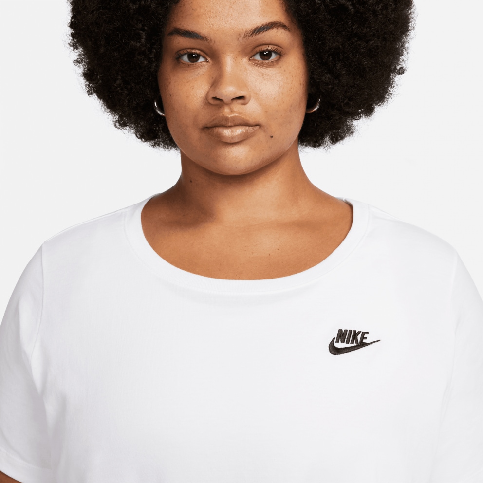 Nike Sportswear Club Essentials Γυναικείο Plus Size T-shirt