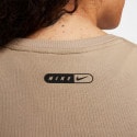 Nike Sportswear Γυναικείο Cropped T-shirt