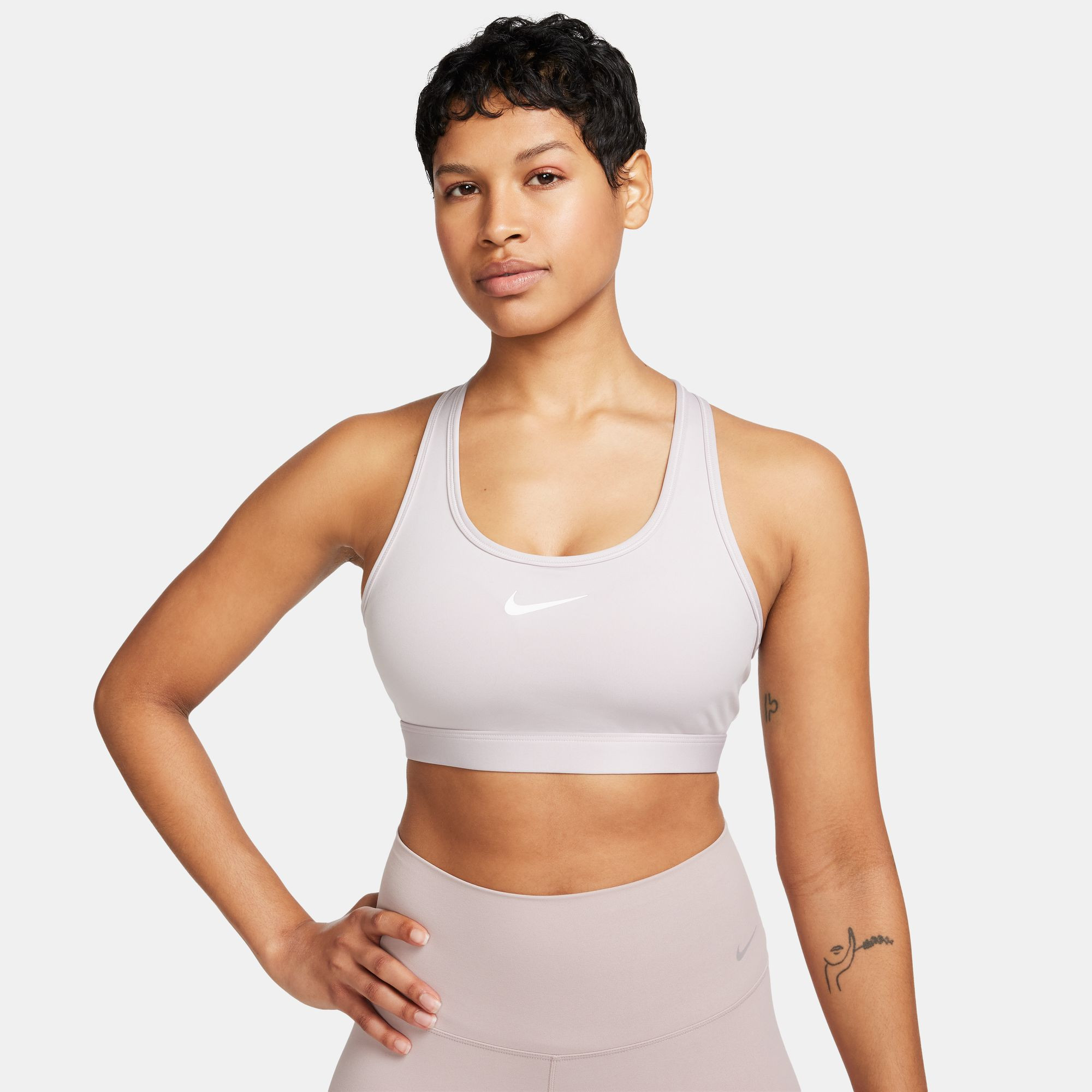  Nike Swoosh Medium Support Γυναικείο Αθλητικό Μπουστάκι (9000173651_70038) 2025