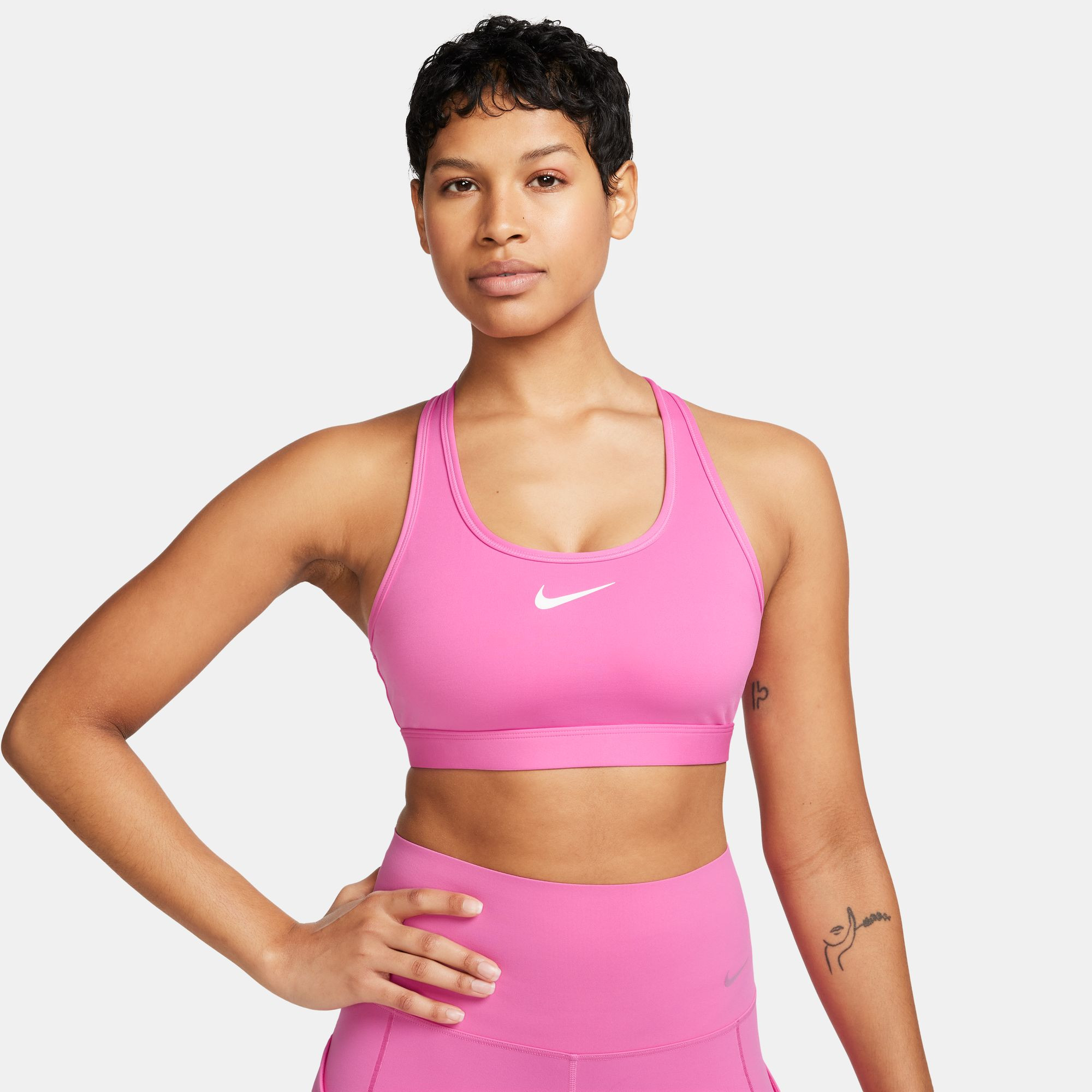  Nike Swoosh Medium Support Γυναικείο Αθλητικό Μπουστάκι (9000173163_69970) 2025