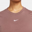 Nike Sportswear Essential Γυναικείο Cropped T-shirt