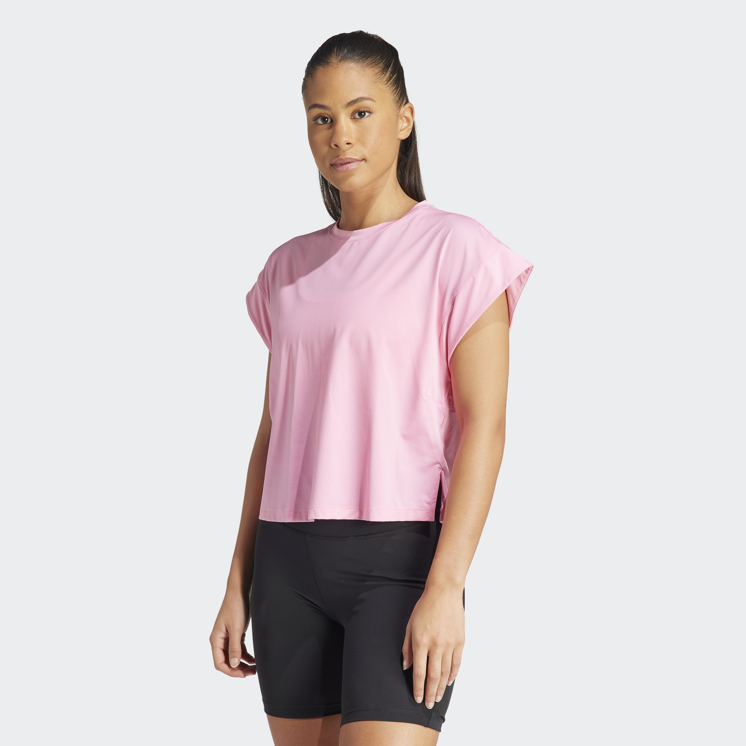  adidas Studio T-Shirt (9000170043_74015) 2025