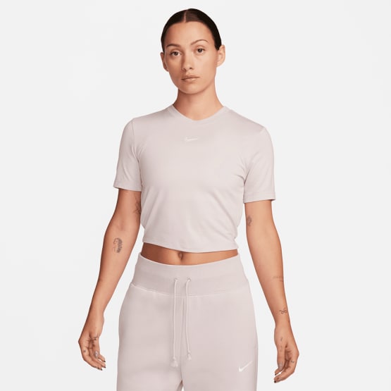 Nike Sportswear Essential Women's Cropped T-shirt