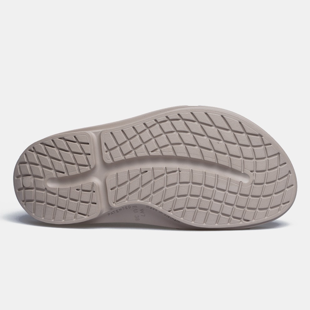 Oofos Oomega Ooahh Footwear