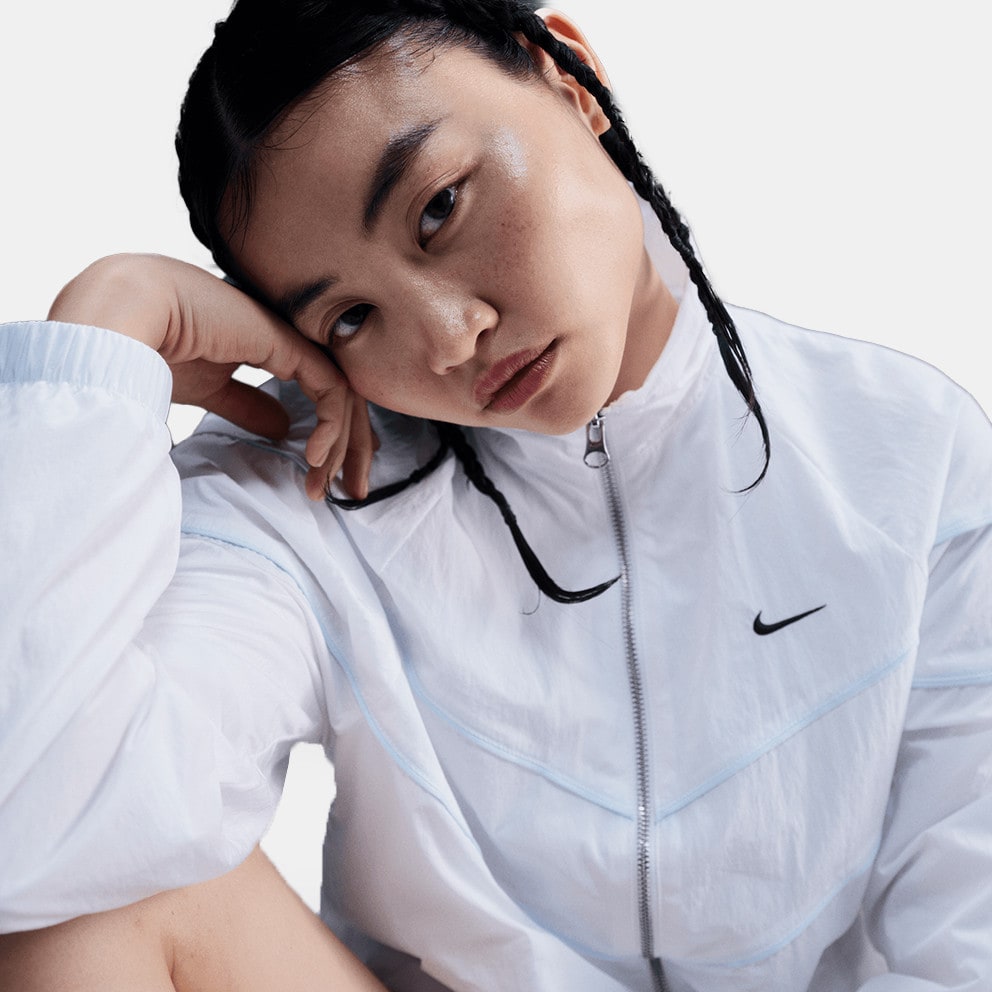 Nike Steertwear Woven Land Windbreaker UV FZ Jkt Γυναικείο Μπουφάν