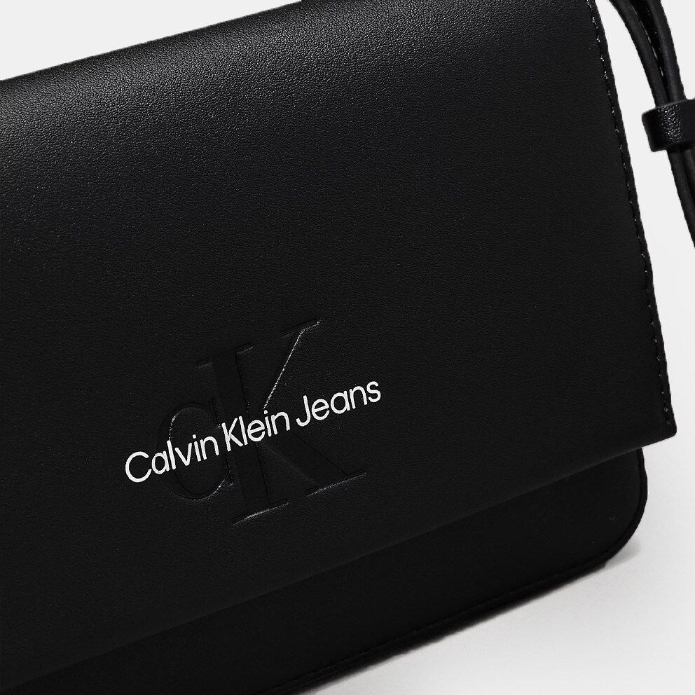 Calvin Klein Sculpted Ew Flap Phone Cb Mono