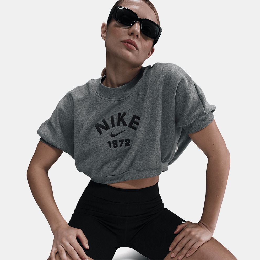 Nike Sportswear Collection Women's Cropped T-shirt