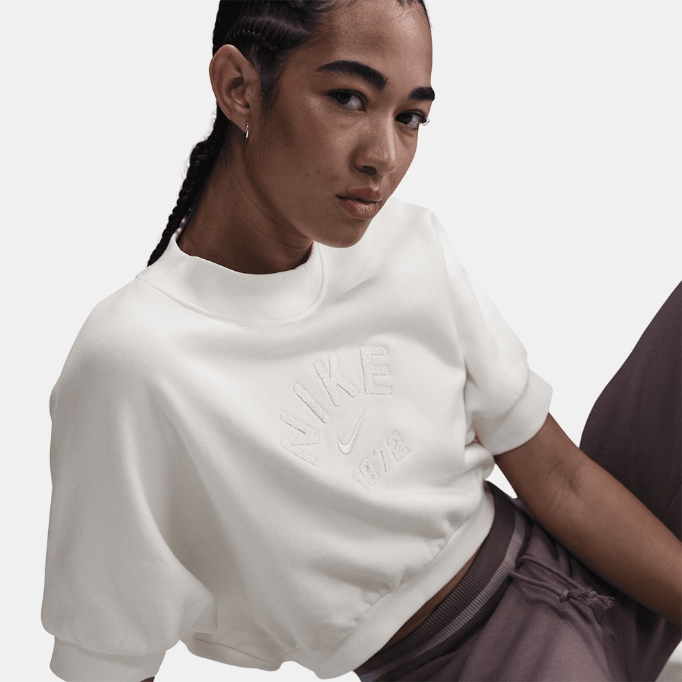 Nike Sportswear Collection Women's Cropped T-shirt