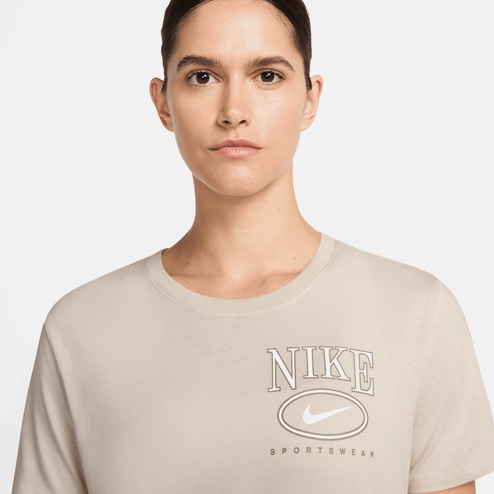 Nike Sportswear Club Women's T-Shirt