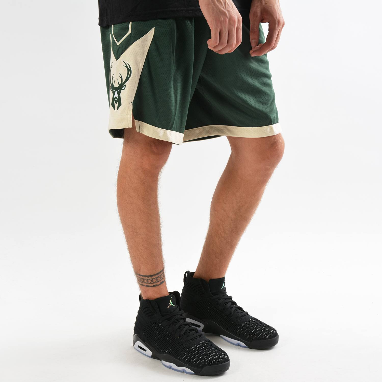 Nike NBA Milwaukee Bucks Icon Edition Swingman Men's Shorts (9000014992_29260)