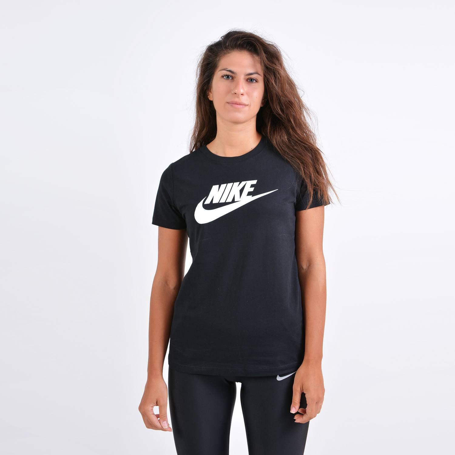  Nike Sportswear Essential Γυναικείο T-Shirt (9000024637_1480) 2025